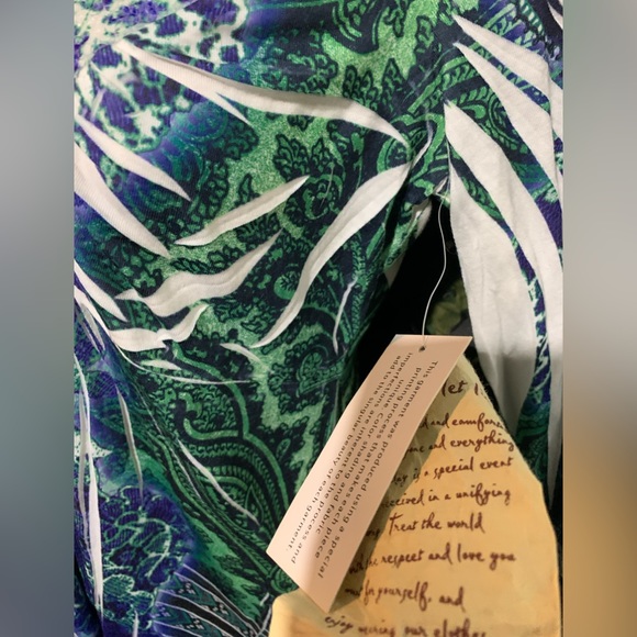 Quantum Hologram Long sleeved Top with sequin collar and folds - Picture 4 of 6